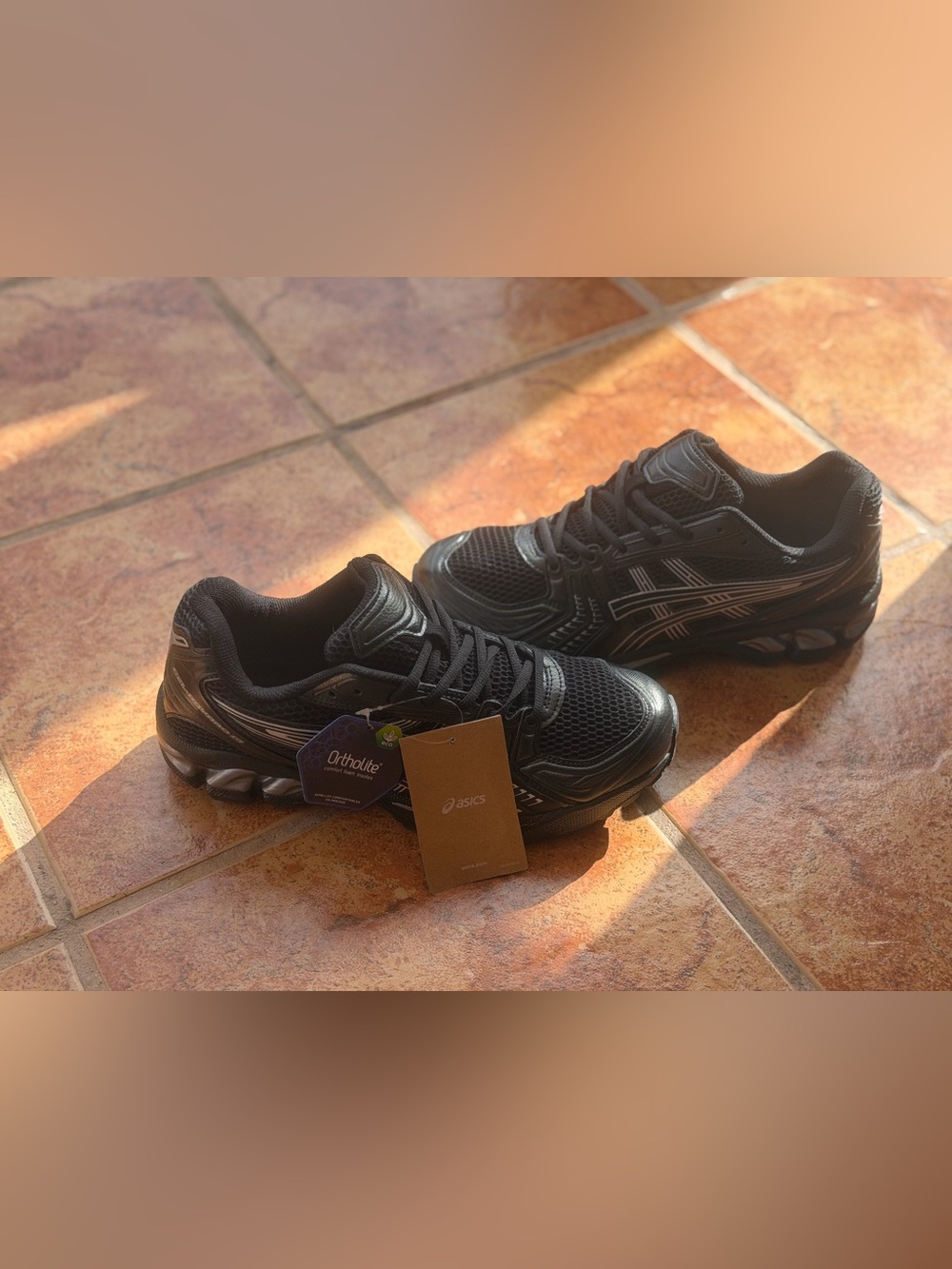 Size 9.5 Men’s And Women’s 10.5 - Asics Gel Kayano 14 Black